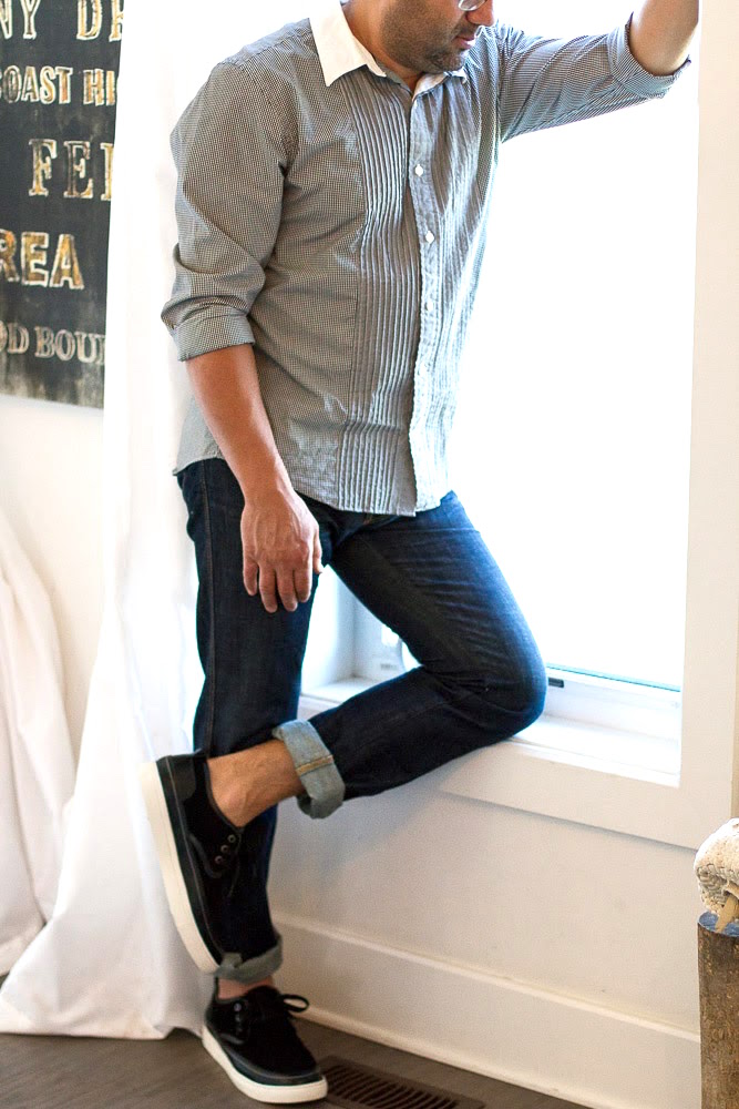 Tizqar slip on shoes in onyx with jeans and gingham shirt