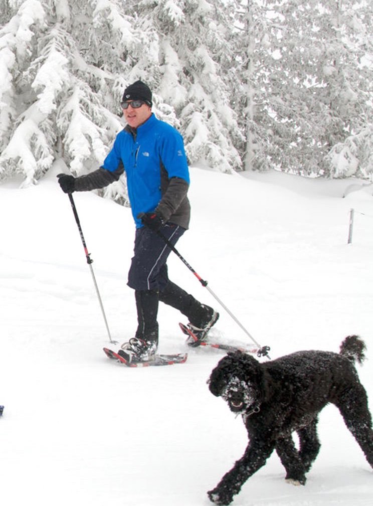 Benefits of exercise, exercise with dog workouts, exercise tips with dog, families exercise with dog, running exercise with dog, exercise ideas with dog, snowshoeing with dog