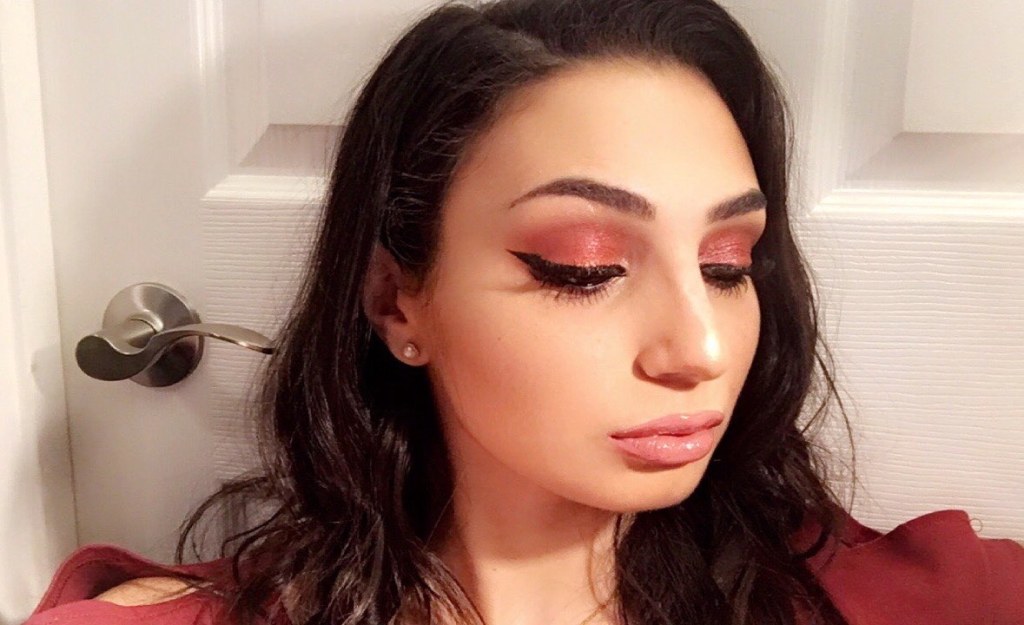 sarah-christmas-makeup-hollywood-glam-look-2