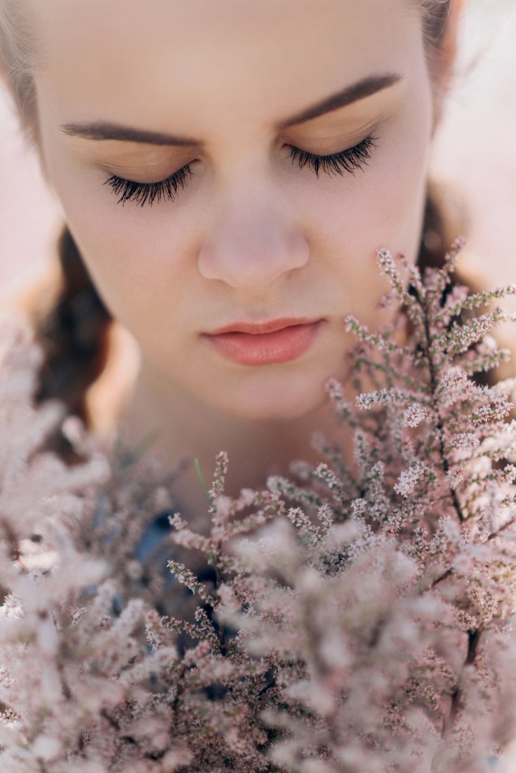 Woman's eyelashes with mascara