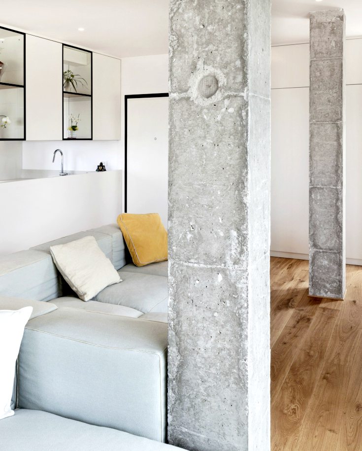 Architectural elements, stone columns in a living room