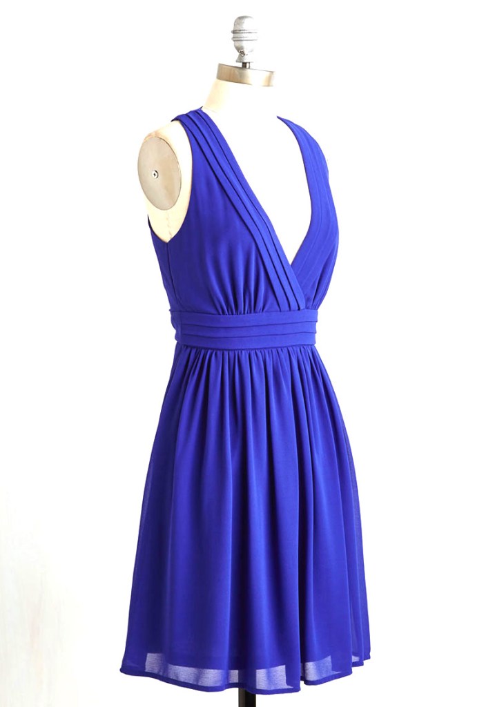 1 point fold halter V neck short bridesmaid dress