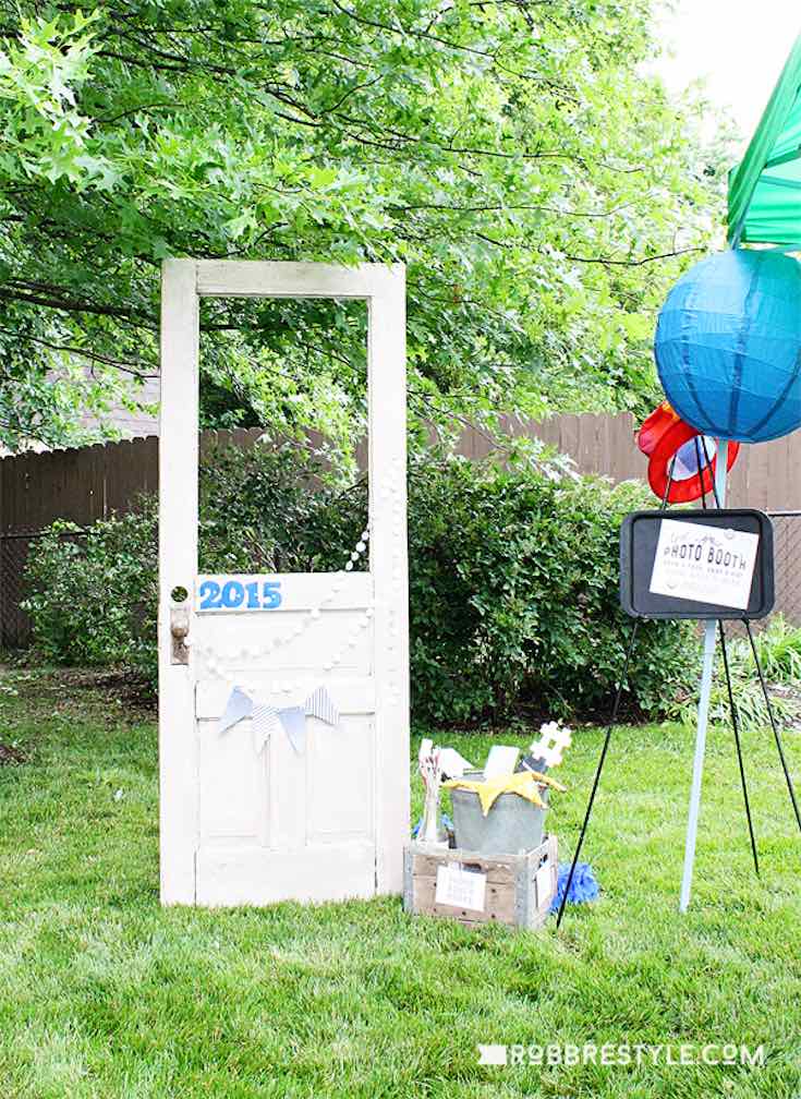 DIY graduation party ideas photo booth