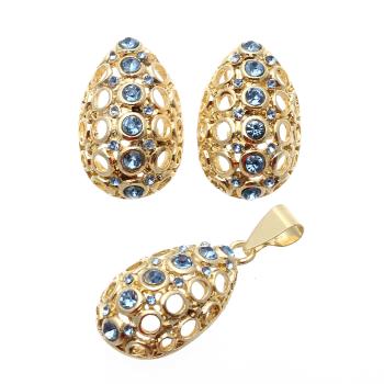 Earring and pendant jewellery set in almond shape