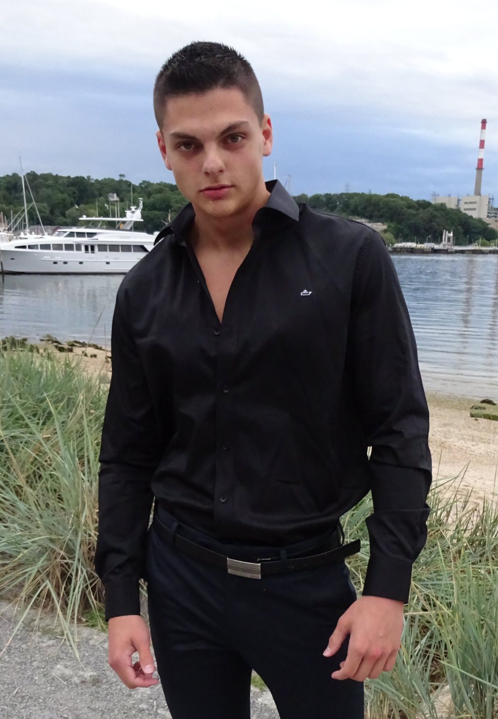 Commander dress shirt in jet black