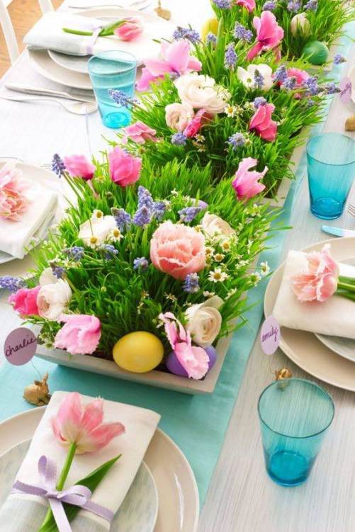 Flower and egg Easter centrepiece, DIY egg centrepiece, Easter decoration ideas