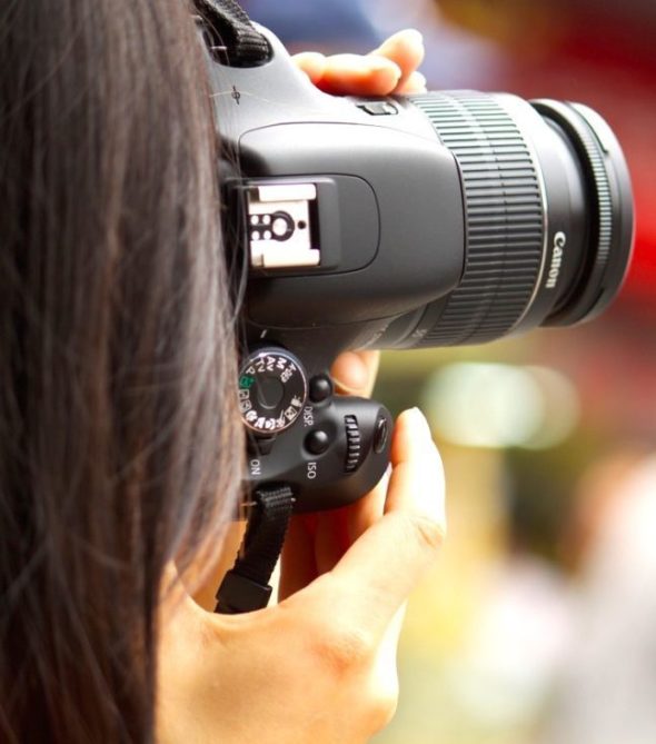 Photographer for engagement photo shoot