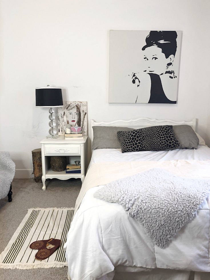 Floor mat for small bedroom, flooring type for small bedroom, Small bedroom decor, decor for night stand with painting and table lamp, Small white bedroom with window, Small Bedroom Ideas