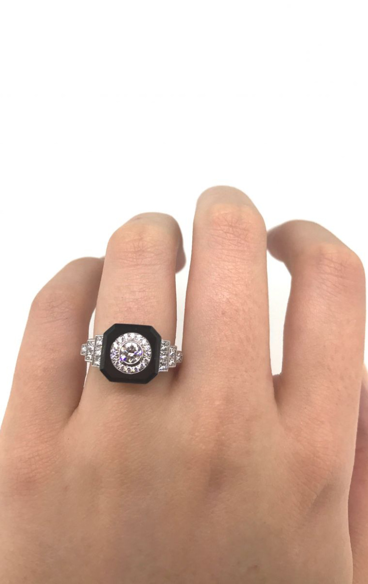 18K white gold 0.81CT diamond and onyx ring