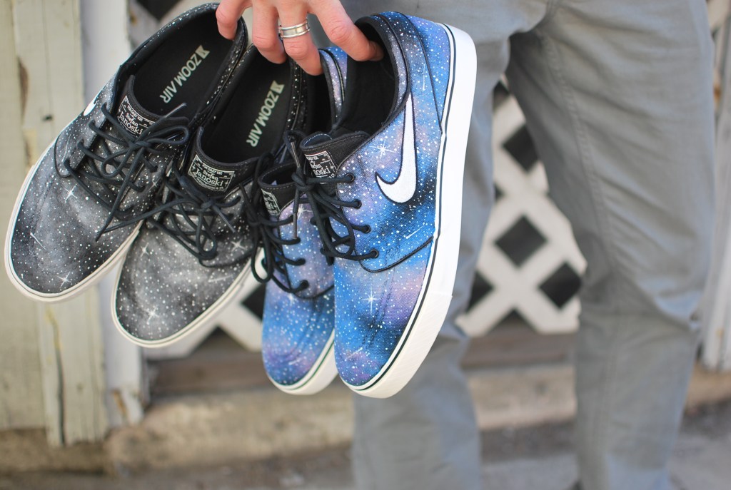 Nike low-tops galaxy paint